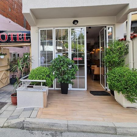 Hotel La Villa Tiranë Eksteriør bilde