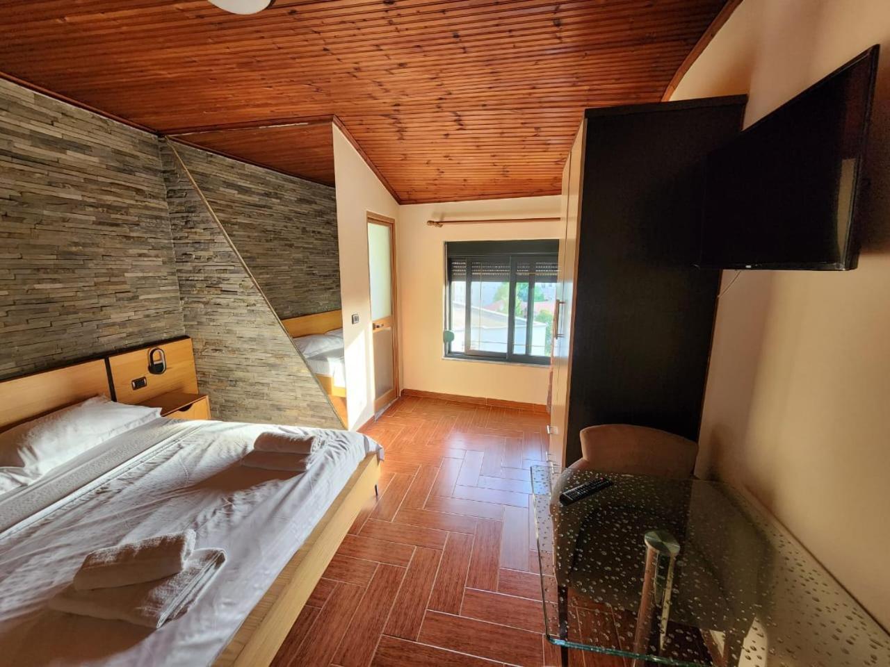 Hotel La Villa Tiranë Eksteriør bilde