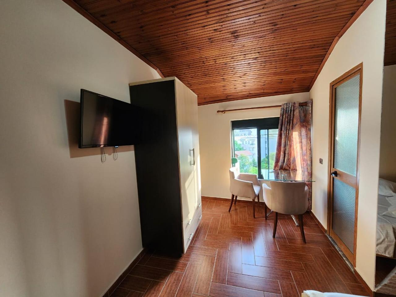 Hotel La Villa Tiranë Eksteriør bilde