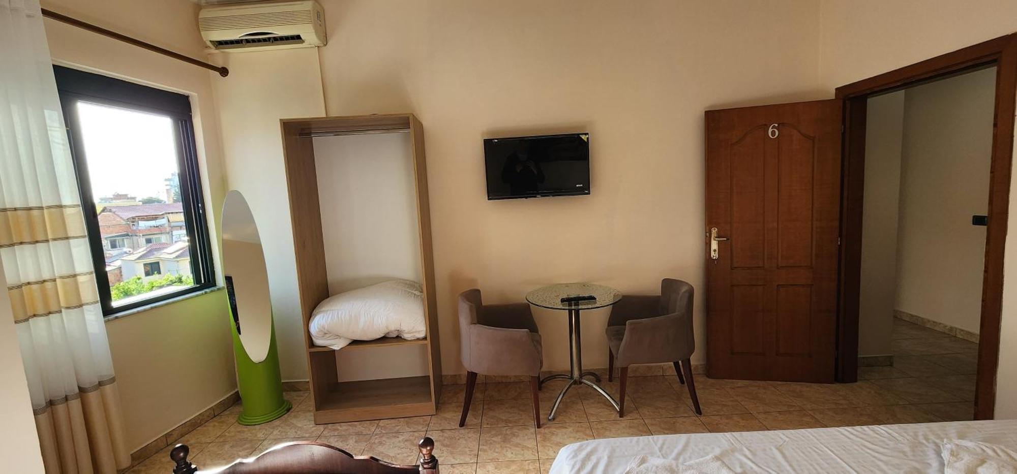 Hotel La Villa Tiranë Eksteriør bilde