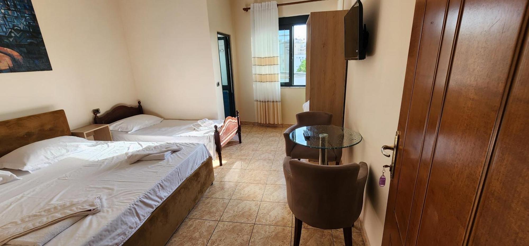Hotel La Villa Tiranë Eksteriør bilde