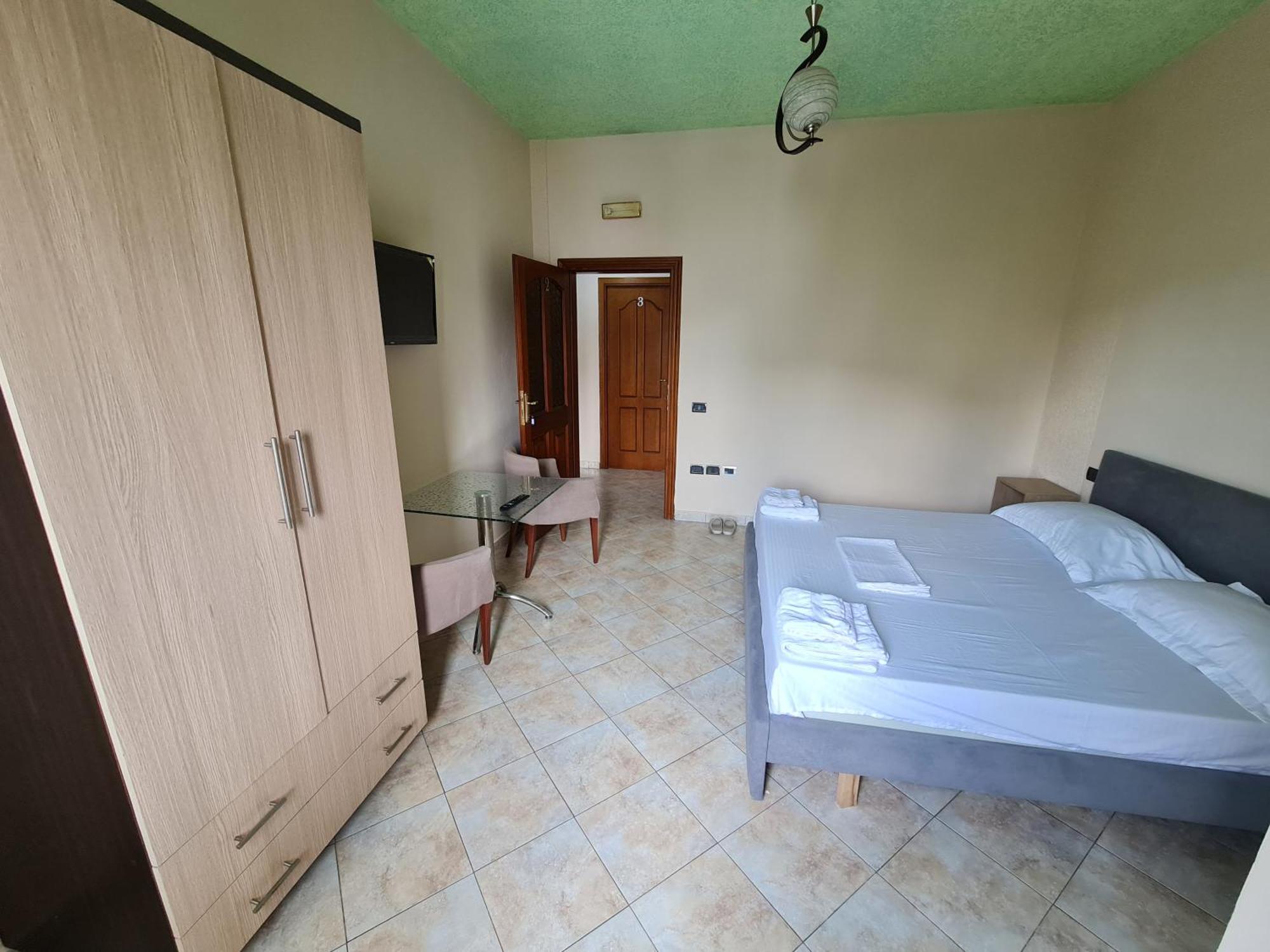 Hotel La Villa Tiranë Eksteriør bilde