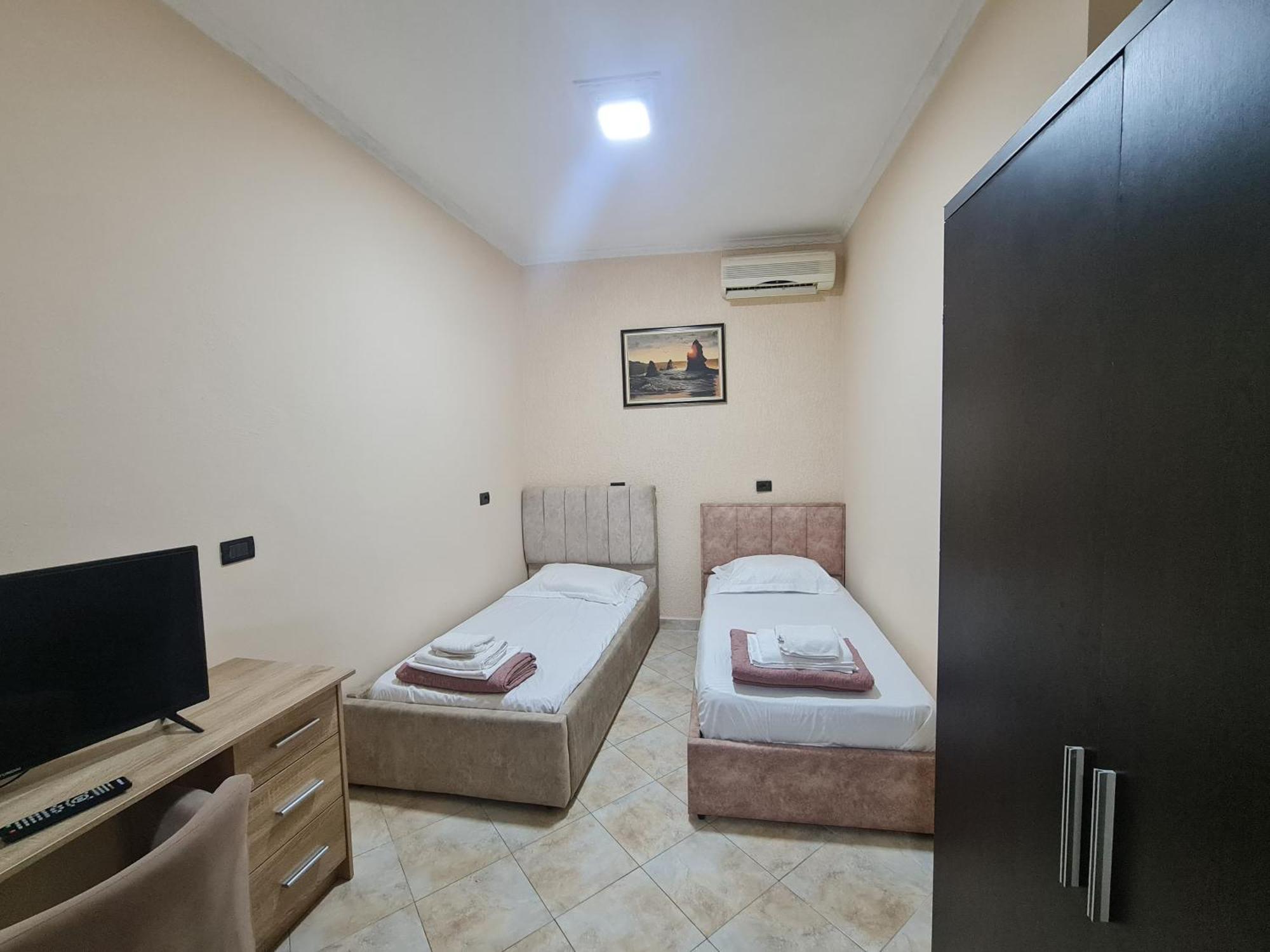 Hotel La Villa Tiranë Eksteriør bilde
