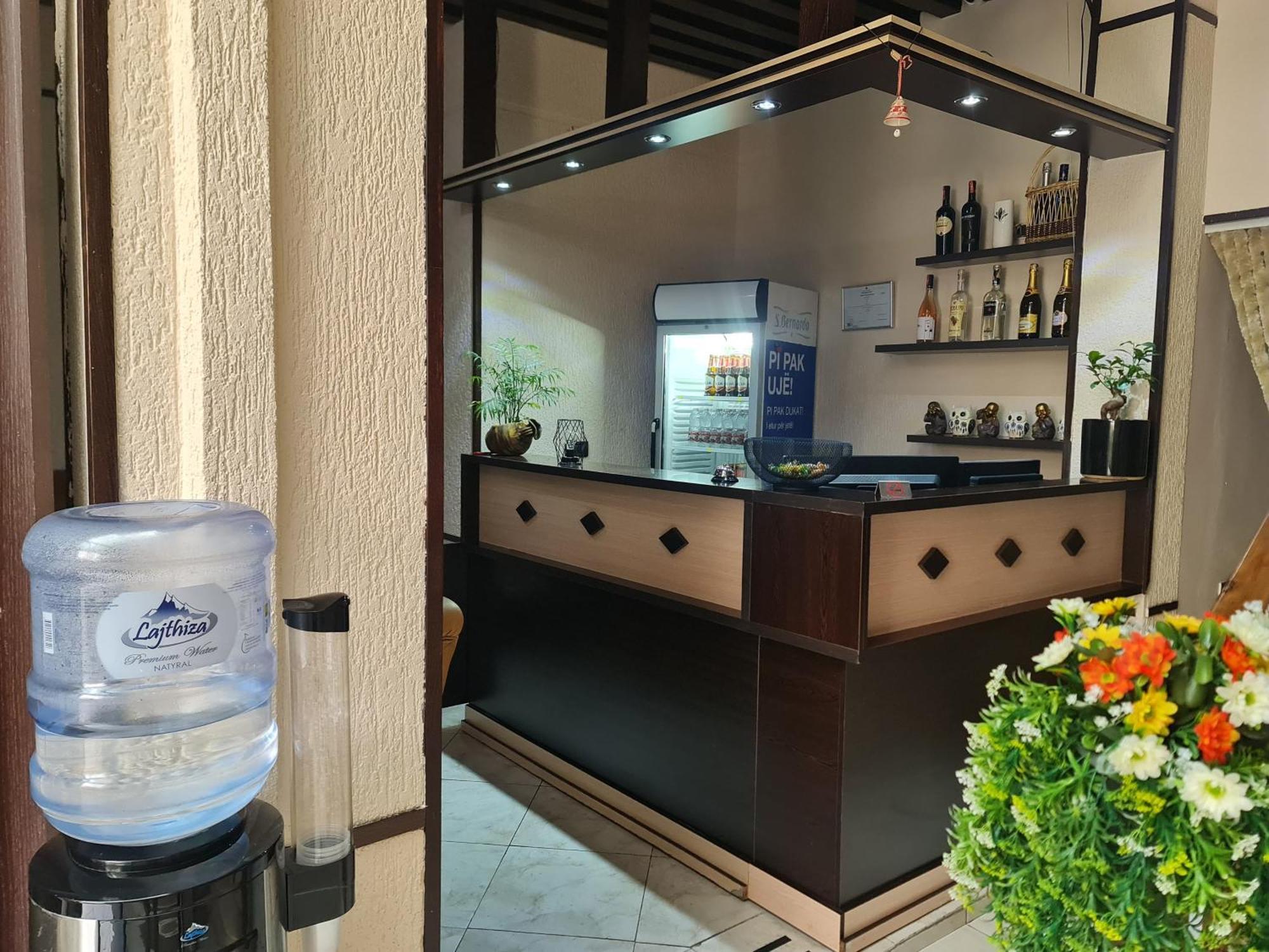 Hotel La Villa Tiranë Eksteriør bilde