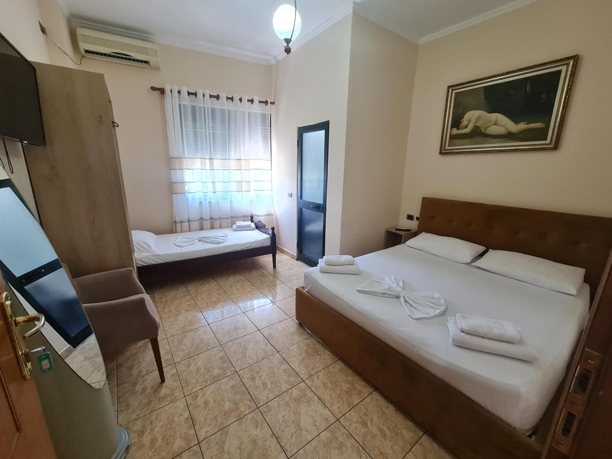Hotel La Villa Tiranë Eksteriør bilde