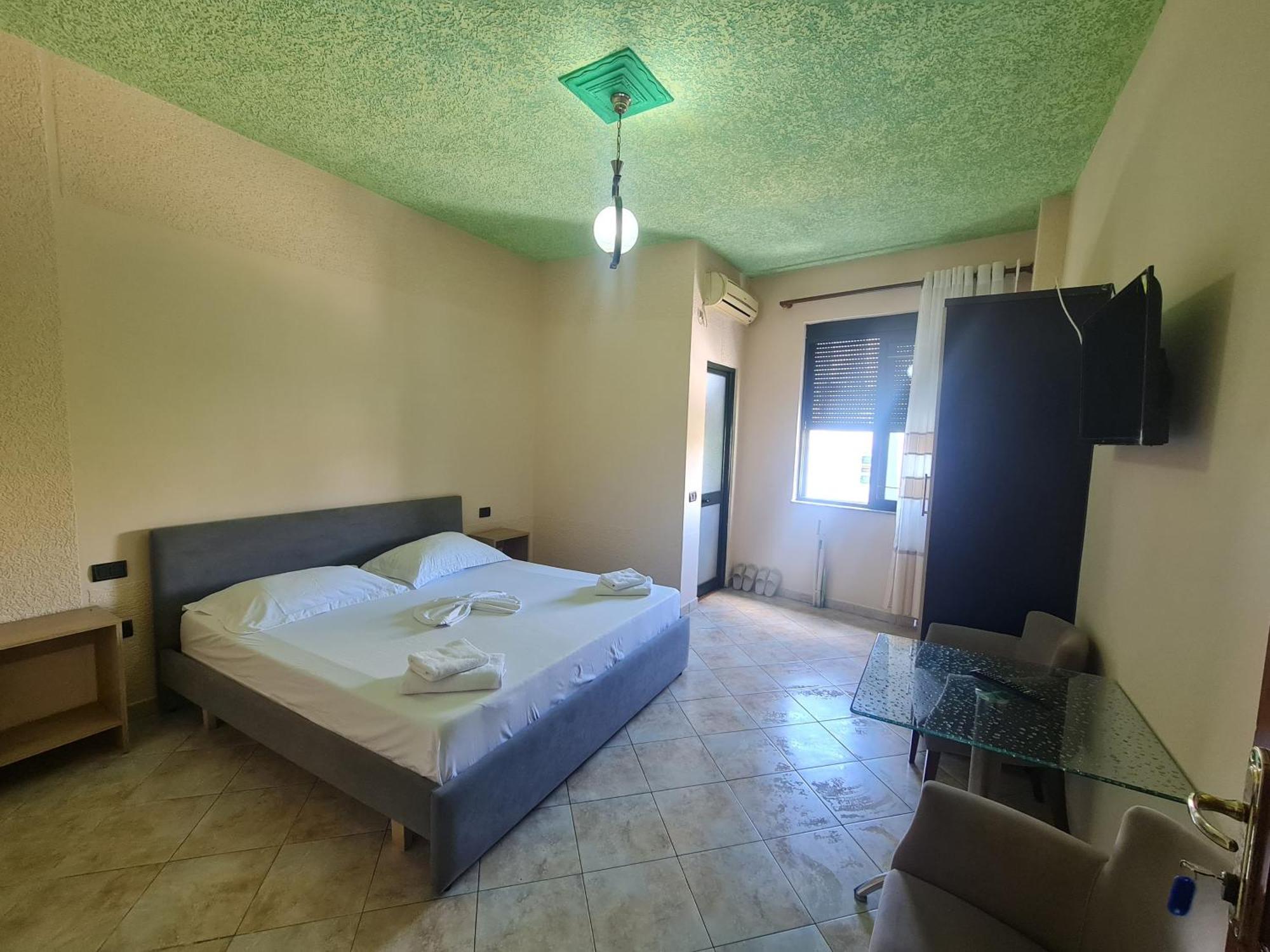 Hotel La Villa Tiranë Eksteriør bilde