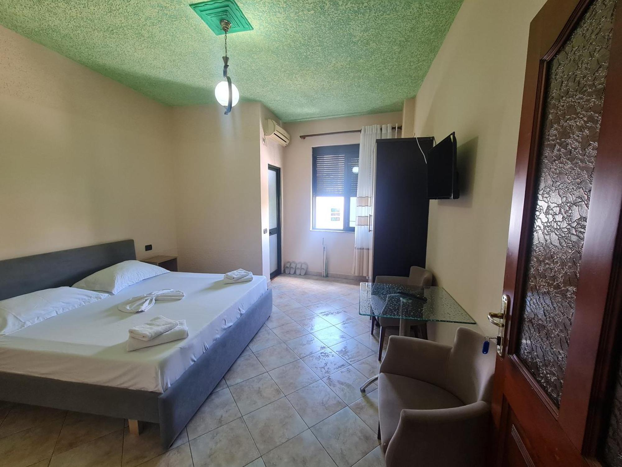 Hotel La Villa Tiranë Eksteriør bilde