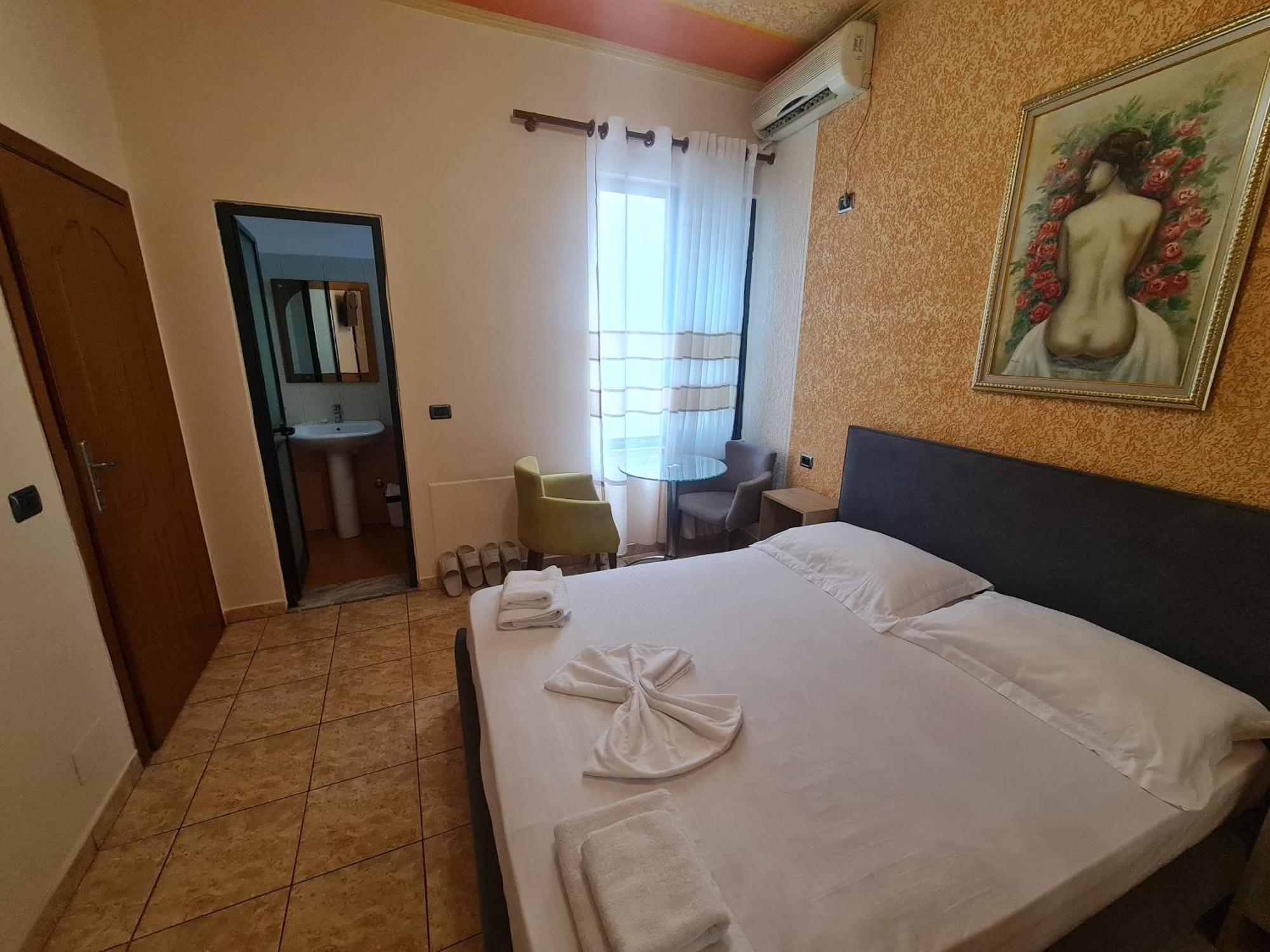 Hotel La Villa Tiranë Eksteriør bilde